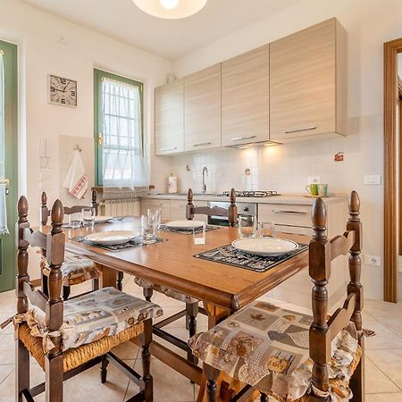 Casa Vacanze Dalla Ci Capezzano Pianore Ngoại thất bức ảnh
