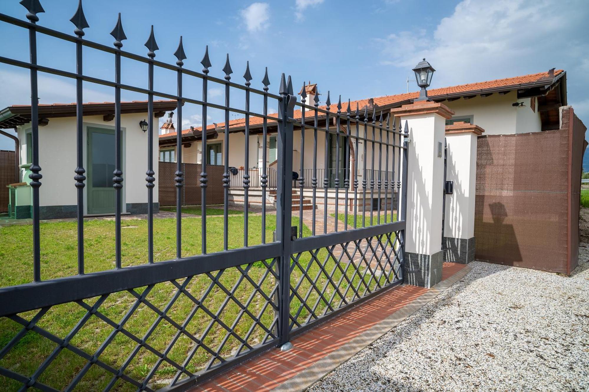 Casa Vacanze Dalla Ci Capezzano Pianore Ngoại thất bức ảnh